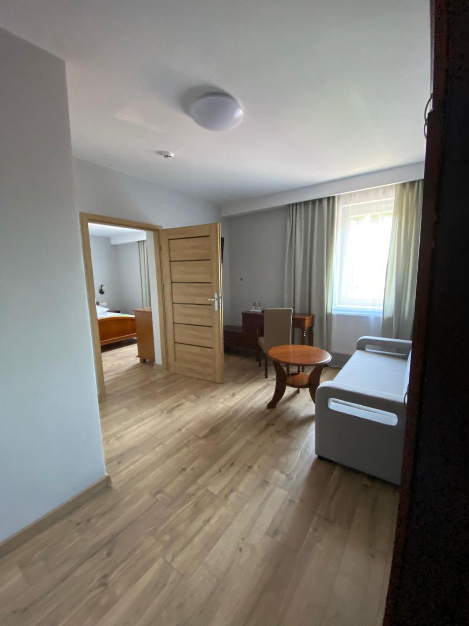 Hotel Kresowianka Konin  Eksteriør bilde