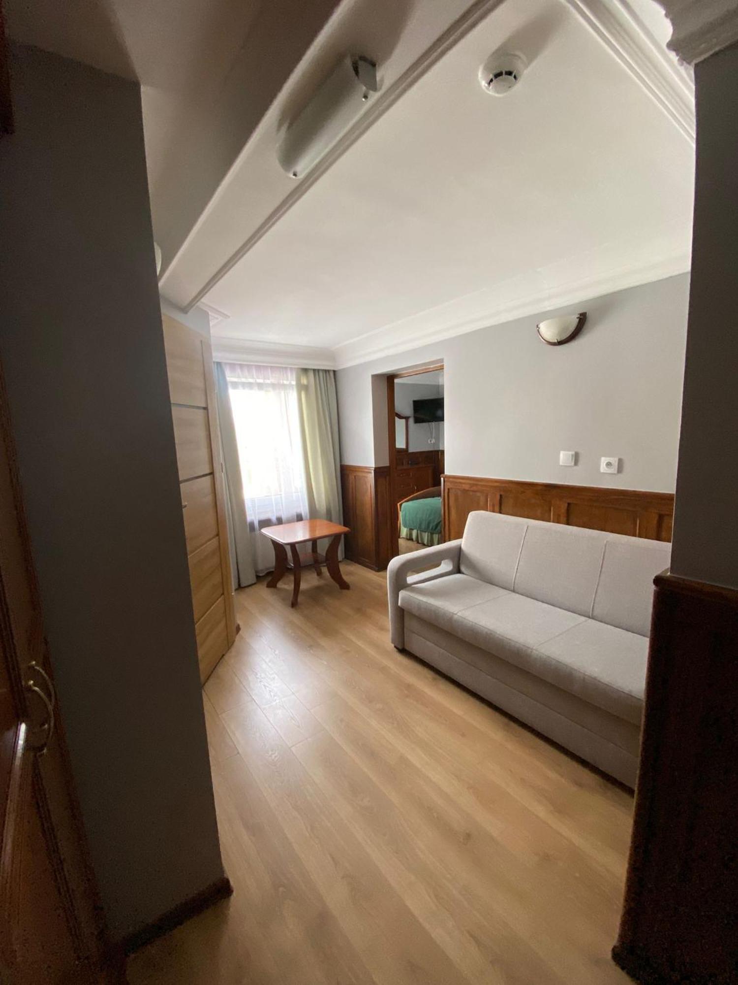 Hotel Kresowianka Konin  Eksteriør bilde