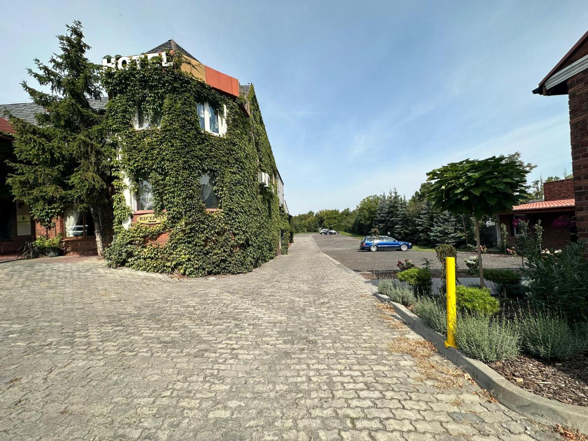 Hotel Kresowianka Konin  Eksteriør bilde